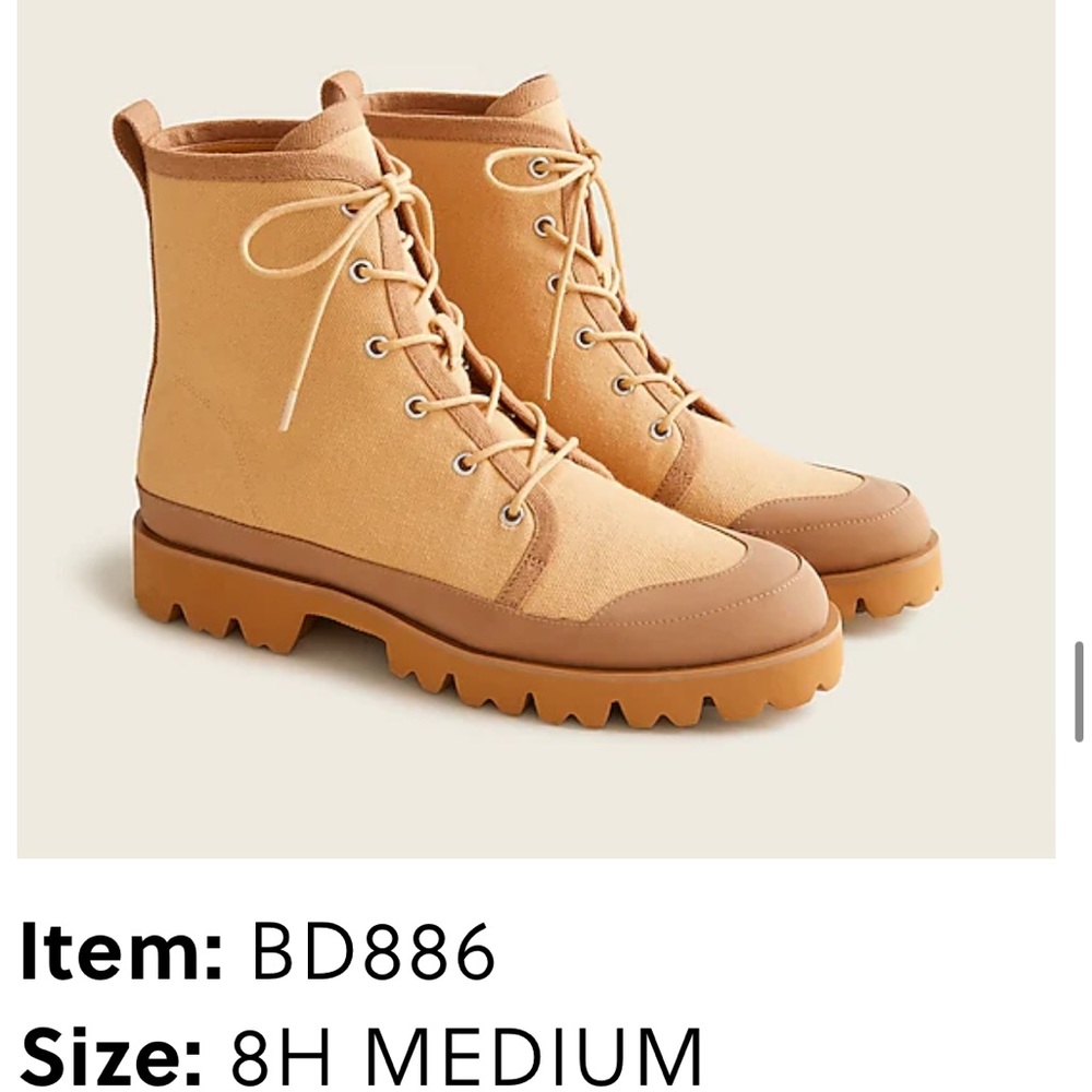 NIB Gwen canvas lace-up lug-sole boot 8 1/2